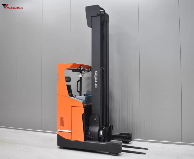 Xe Nâng Điện Reach Truck 1.6 Tấn Toyota RRE 160 HE