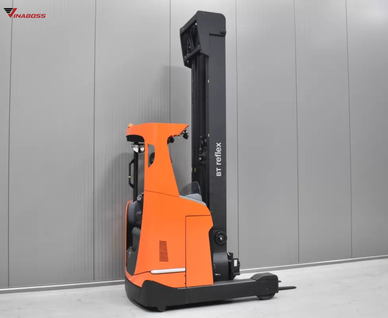 Xe Nâng Điện Reach Truck 1.6 Tấn Toyota RRE 160 HE