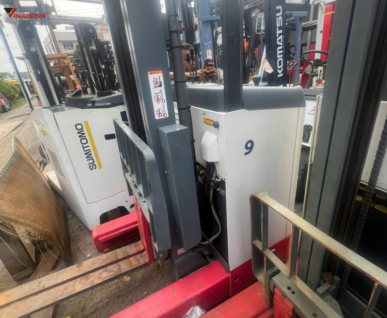 Xe nâng điện đứng lái 900kg NICHIYU FBRM9-75-300PBL 