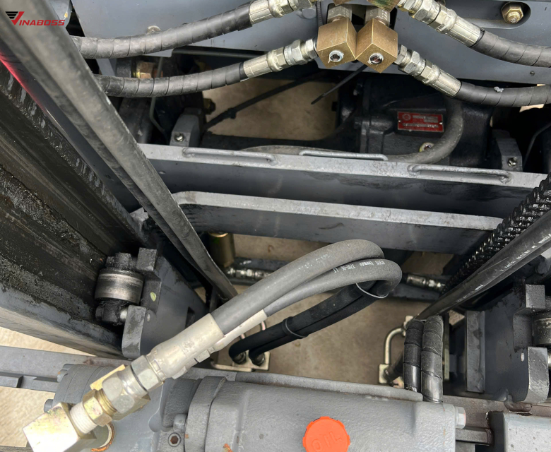 Xe Nâng Điện Kẹp Tròn Ngồi Lái NICHIYU FB18PN