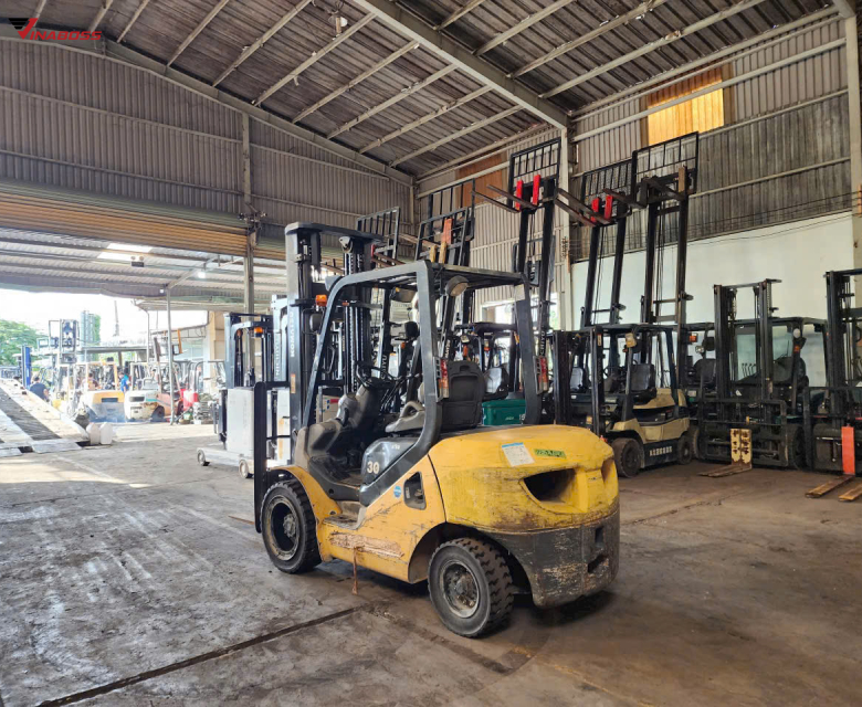 Xe Nâng dầu Komatsu Model FD30-17
