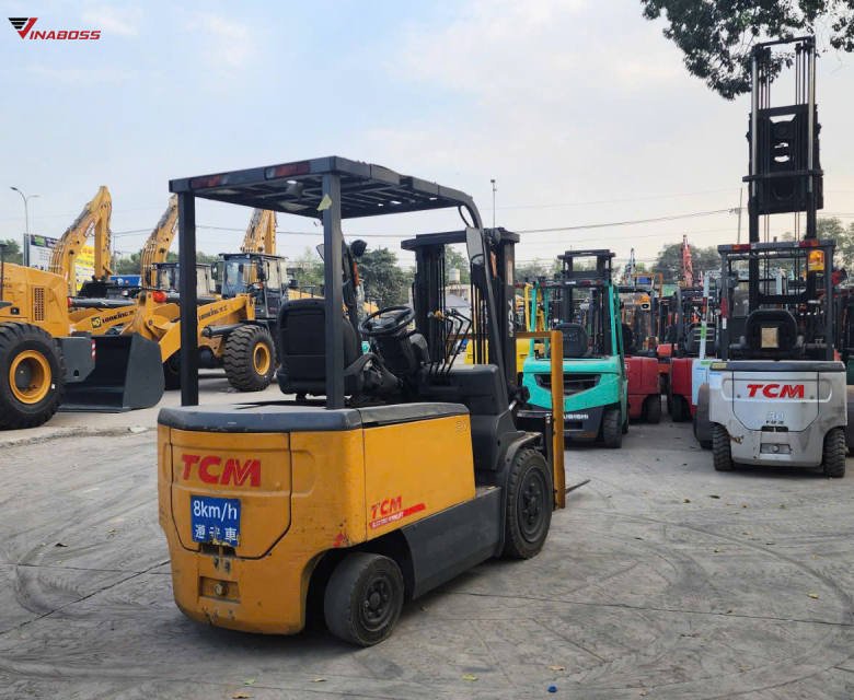 Xe Nâng Điện Ngồi Lái TCM FB30-8
