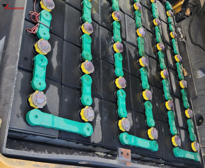 Xe Nâng Điện Ngồi Lái TCM FB30-8