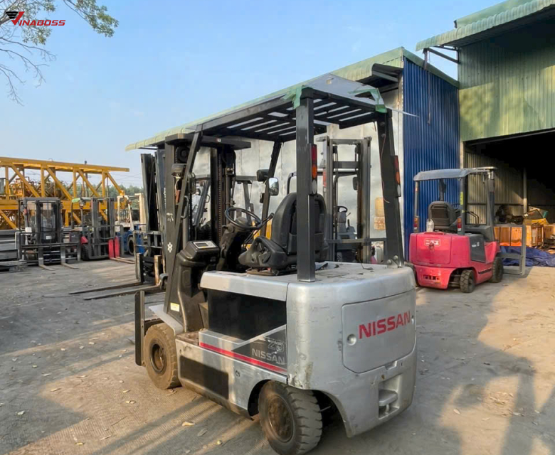 Xe Nâng Điện Ngồi Lái NISSAN P1B2R20