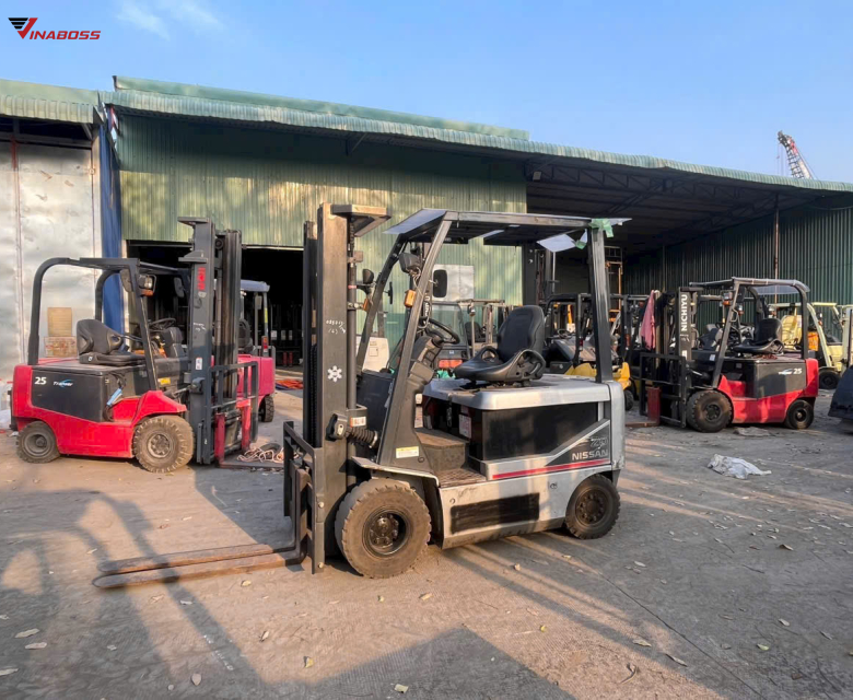 Xe Nâng Điện Ngồi Lái NISSAN P1B2R20