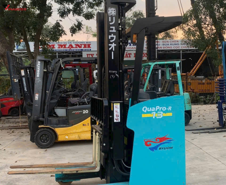 Xe Nâng Điện Đứng Lái 1.300kg SUMITOMO 61FBR13SXIII